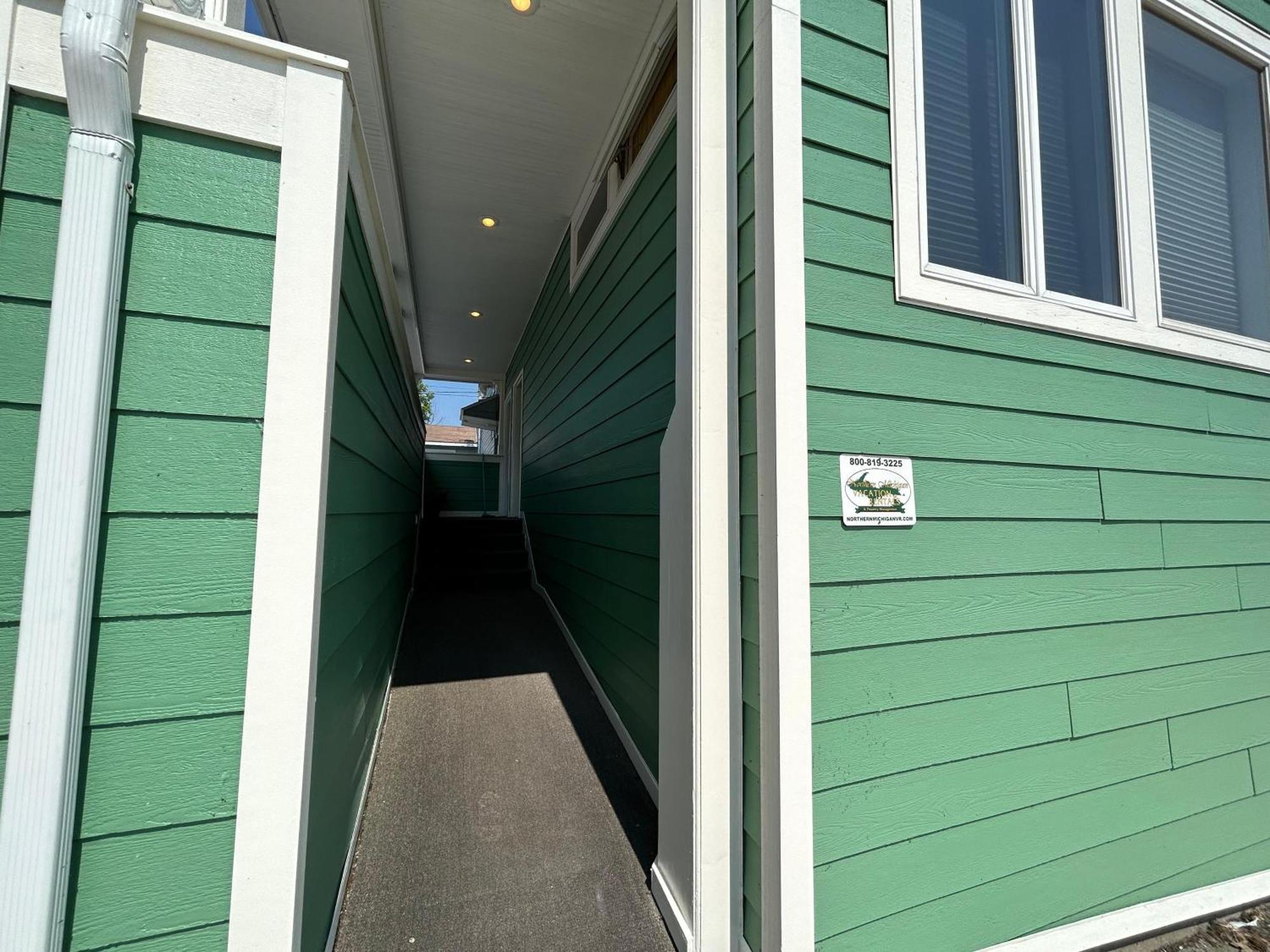 Pier Harbor #2 Apartment Saint Ignace Exterior photo
